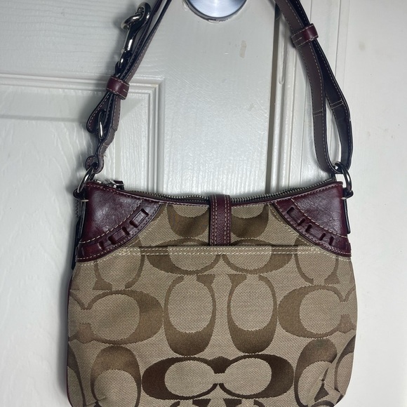 Coach Signature Shoulder Bag - Picture 2 of 8